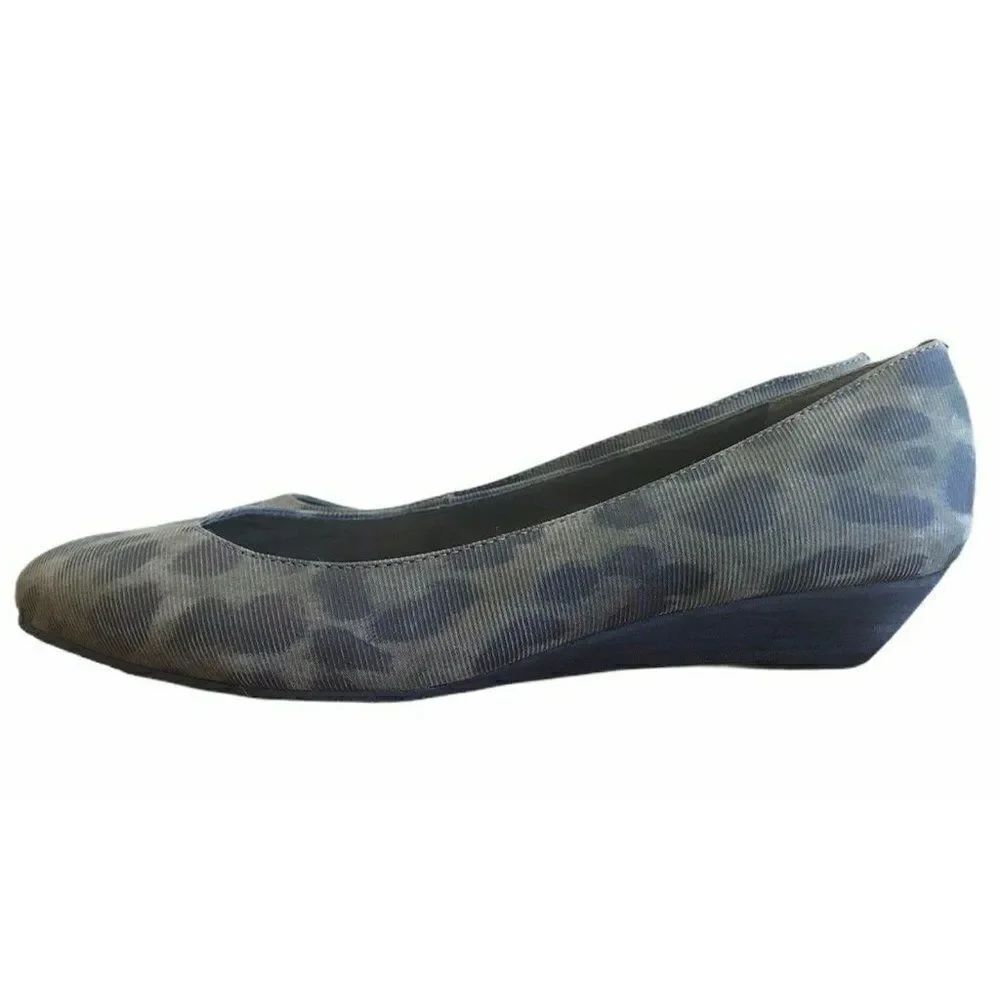 GianniโBiniย LadiesโSizeโ7.5โMโBalletโFlatsโLeopard
